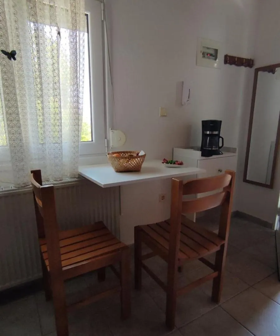 Katerina Rooms1 Nea Kallikrateia